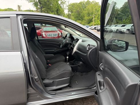 Used 2019 Nissan Versa SV w/ SV Special Edition Package FWD image 19