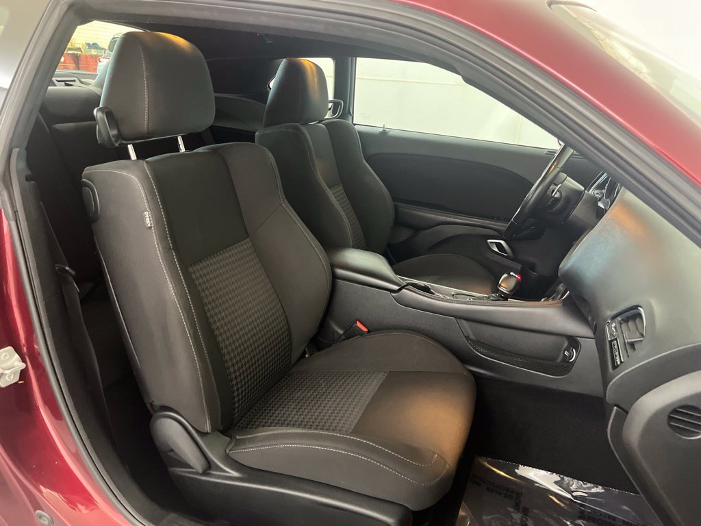 Used 2019 Dodge Challenger R/T RWD image 21