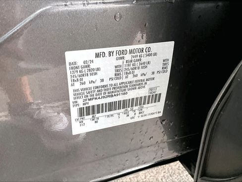 Used 2024 Ford Edge SEL w/ Sport Appearance Package image 38