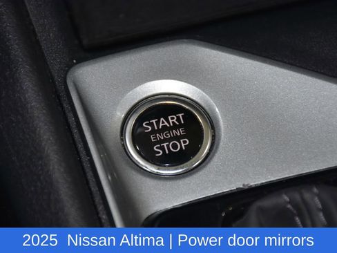 Used 2025 Nissan Altima 2.5 SV image 14