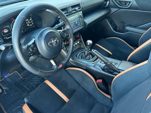 Certified 2025 Toyota GR86 Hakone Edition image 9