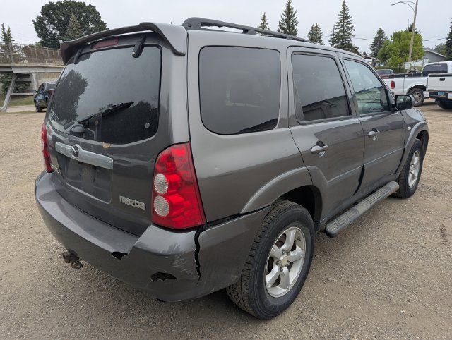Used 2005 MAZDA Tribute s w/ Package 1 AWD/4WD image 11