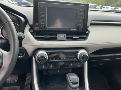 Used 2022 Toyota RAV4 XLE w/ Convenience Package AWD/4WD image 13