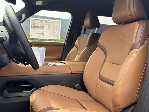 New 2025 Nissan Armada SL w/ Captain's Chari Seat Package image 11