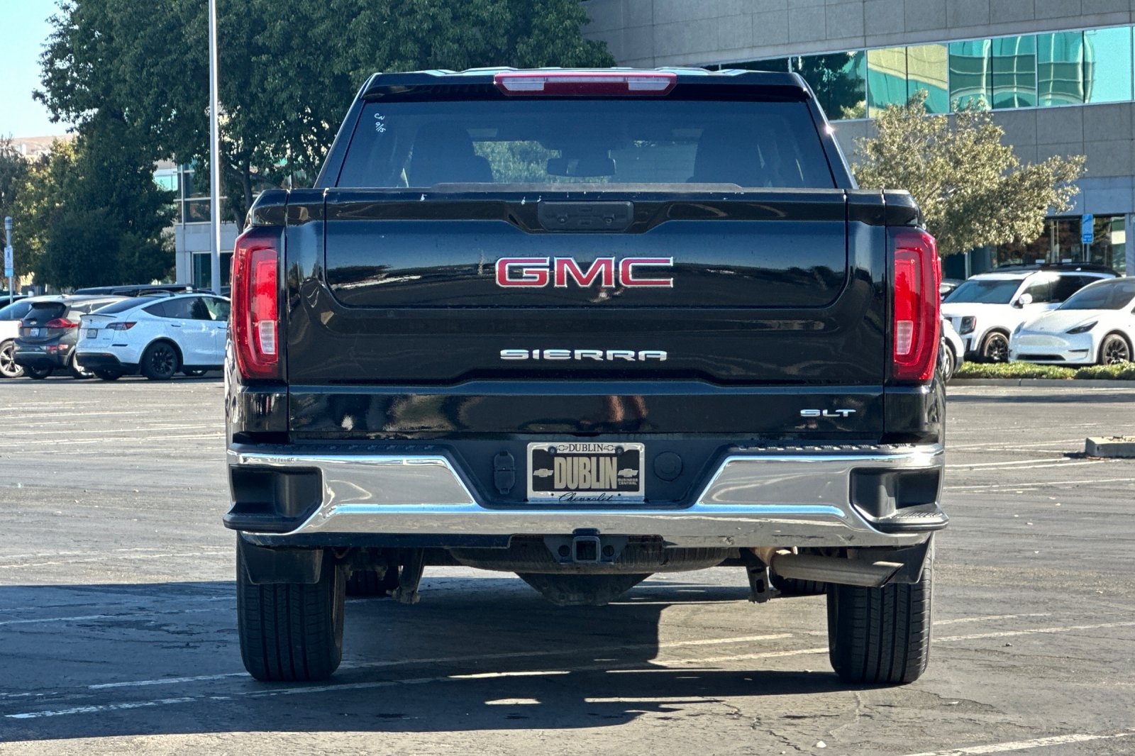 Used 2025 GMC Sierra 1500 SLT AWD/4WD image 5