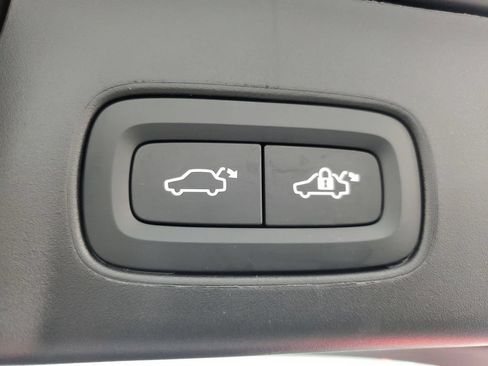 Certified 2026 Volvo V90 B6 Cross Country Ultra AWD/4WD image 9