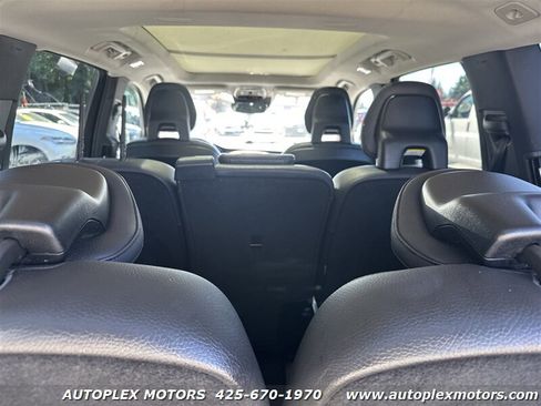 Used 2016 Volvo XC90 T6 Momentum w/ Momentum Plus Package image 13
