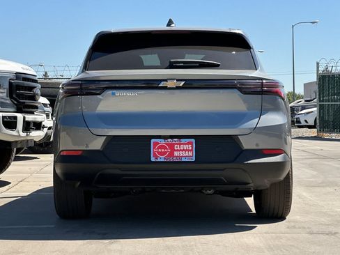 Used 2025 Chevrolet Equinox EV LT FWD image 8