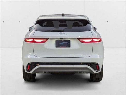 New 2025 Jaguar F-PACE R-Dynamic S image 8