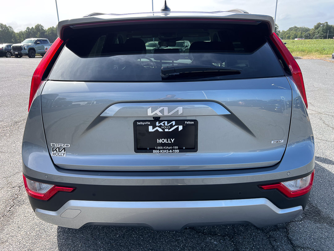 Used 2025 Kia Niro EX FWD image 5