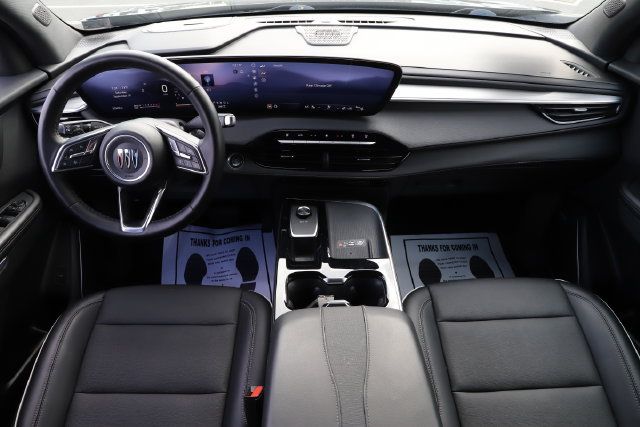 Used 2025 Buick Enclave Preferred AWD/4WD image 23