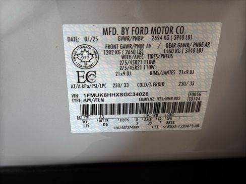 Used 2025 Ford Explorer Platinum w/ LUX Leather Package AWD/4WD image 43