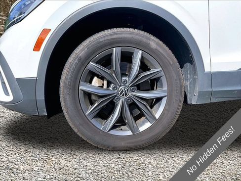 Used 2024 Volkswagen Tiguan SE FWD image 9