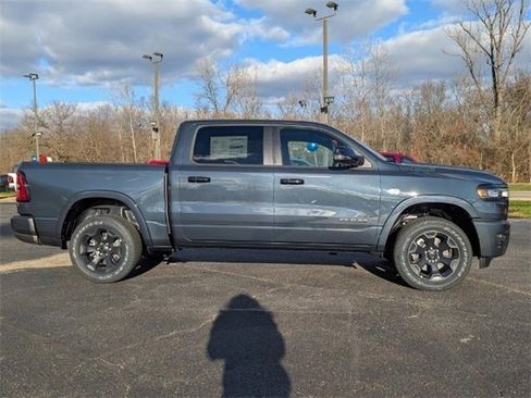 New 2026 RAM 1500 4x4 Crew Cab image 5