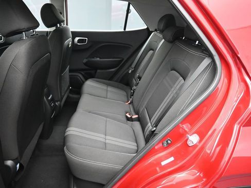 Certified 2024 Hyundai Venue SEL FWD image 21