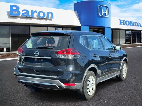 Used 2019 Nissan Rogue S AWD/4WD image 5