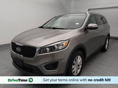 Used 2016 Kia Sorento LX w/ LX Convenience Package