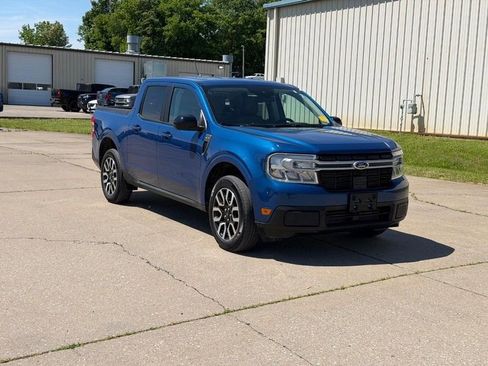 Used 2024 Ford Maverick Lariat AWD/4WD image 1