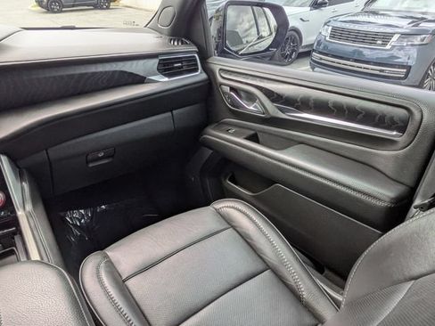 Used 2022 GMC Yukon Denali AWD/4WD image 18