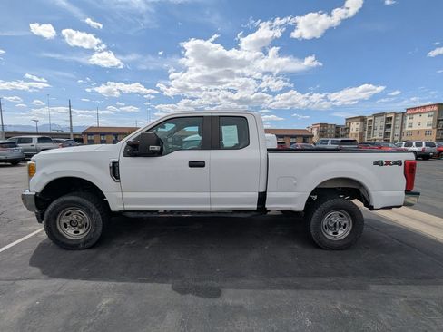 Used 2017 Ford F350 XL AWD/4WD image 5