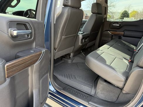 Used 2020 Chevrolet Silverado 1500 LT Trail Boss AWD/4WD image 3