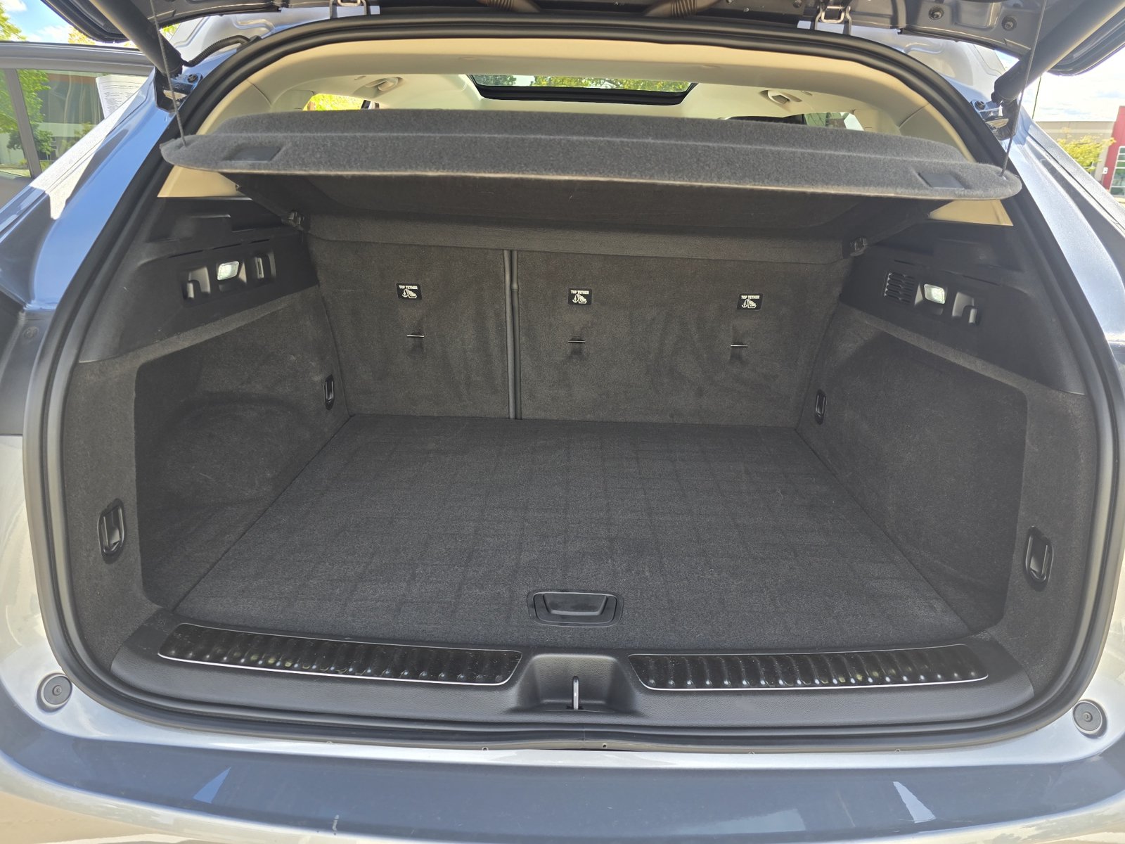 Used 2021 Buick Envision Avenir FWD image 30