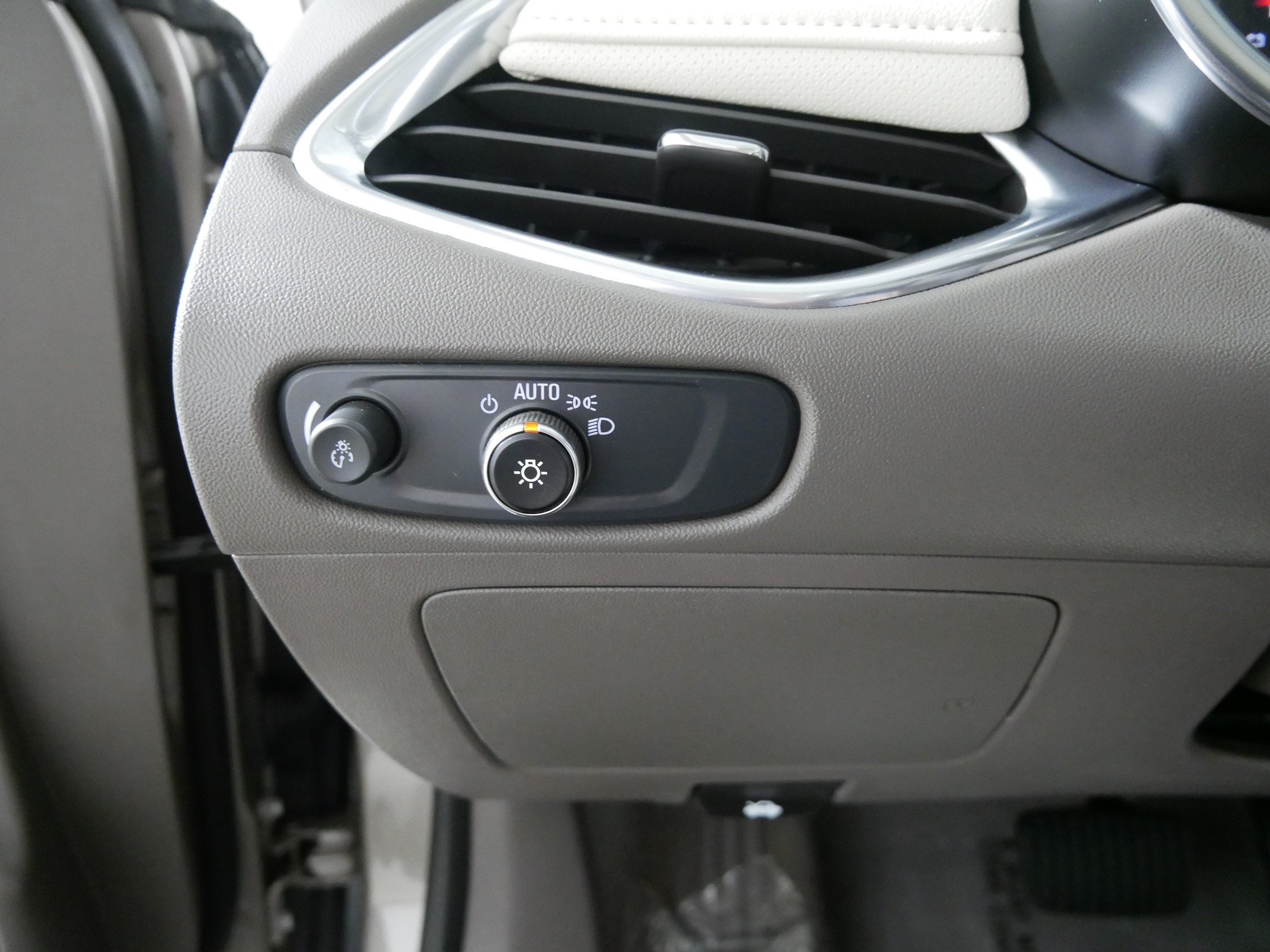 Used 2024 Chevrolet Malibu LT FWD image 26