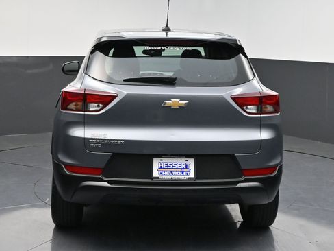 Used 2022 Chevrolet TrailBlazer LS w/ LPO, Blackout Package AWD/4WD image 6