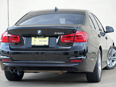 Used 2018 BMW 330i Sedan RWD image 4