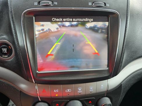 Used 2015 Dodge Journey Crossroad w/ Flexible Seating Group FWD image 19