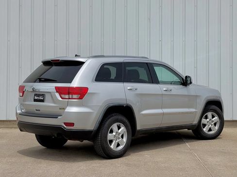 Used 2012 Jeep Grand Cherokee Laredo w/ Laredo E Group AWD/4WD image 6