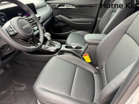New 2026 Kia Seltos EX image 18
