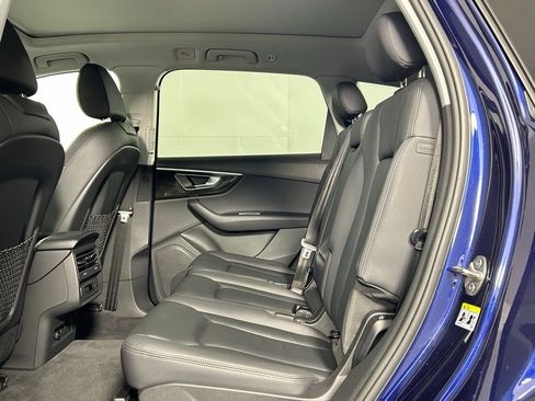 Used 2023 Audi Q7 2.0T Premium w/ Convenience Package image 19