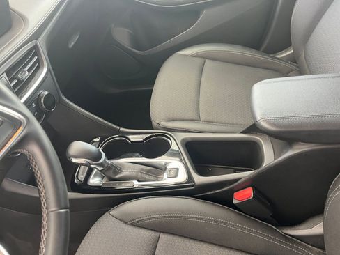 Used 2025 Buick Encore GX Preferred image 40