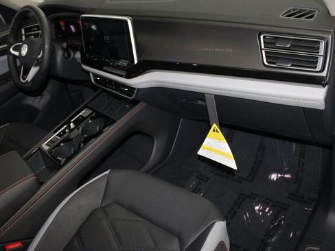 New 2026 Volkswagen Atlas Peak Edition image 27