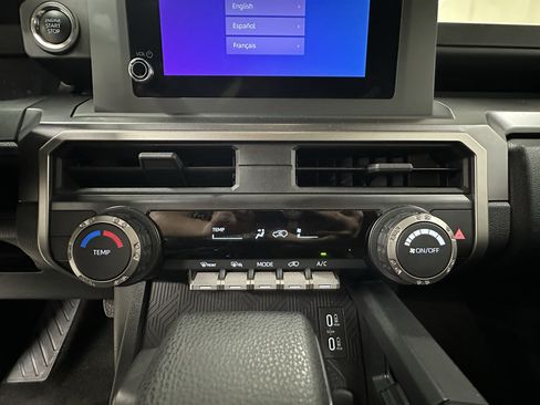 Used 2025 Toyota 4Runner SR5 AWD/4WD image 28