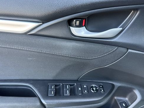 Used 2018 Honda Civic EX image 12