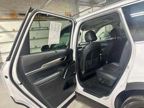 Used 2022 Kia Telluride SX FWD image 13