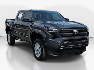 Used 2025 Toyota Tacoma SR5 AWD/4WD video 3