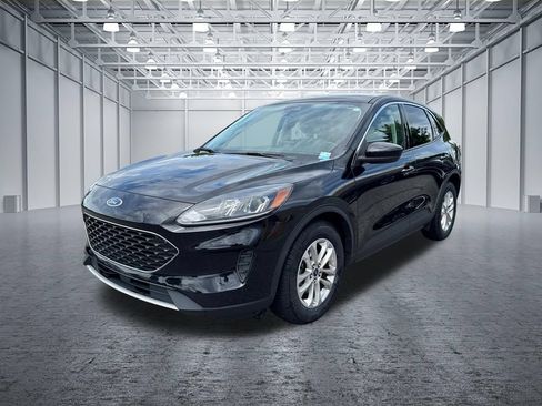Used 2021 Ford Escape SE w/ Convenience Package FWD image 3