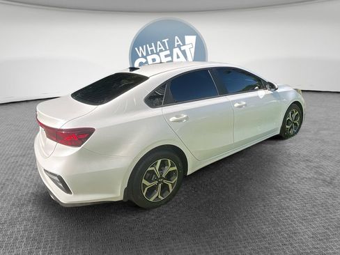 Used 2021 Kia Forte LXS FWD image 3