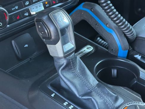 Used 2022 Ford Bronco Black Diamond image 27