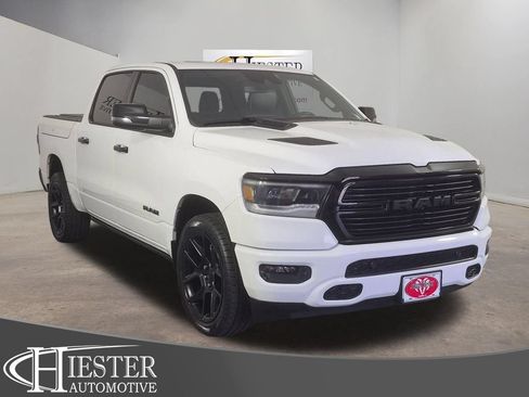 Used 2023 RAM 1500 Laramie AWD/4WD image 1