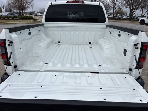 Used 2024 Nissan Frontier S w/ Technology Package image 7