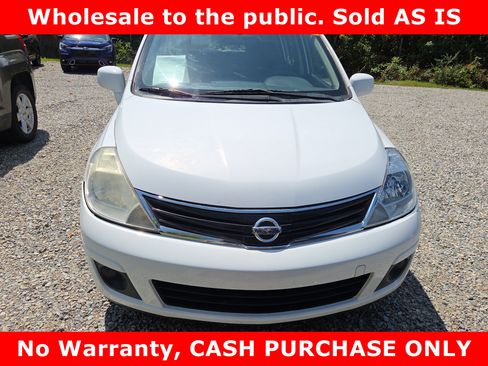 Used 2011 Nissan Versa 1.8 S FWD image 3