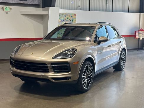 Used 2019 Porsche Cayenne AWD/4WD image 36