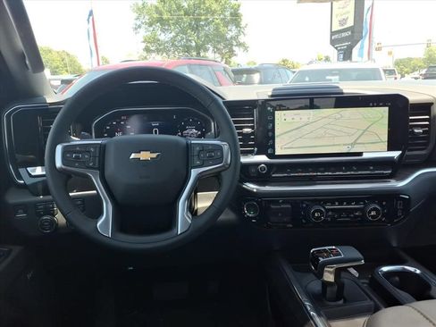 New 2026 Chevrolet Silverado 1500 LTZ w/ Z71 Off-Road Package AWD/4WD image 13