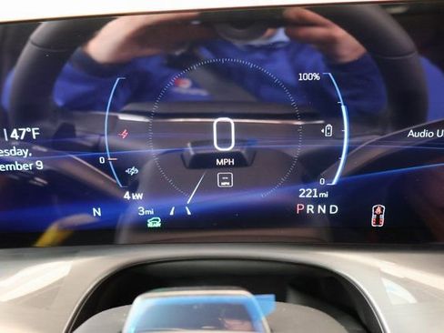 New 2026 Cadillac Vistiq Platinum image 15