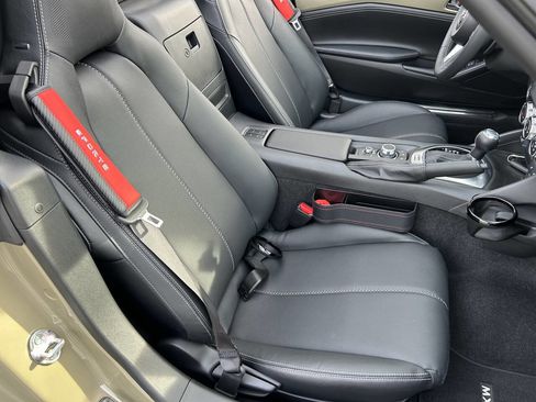 Used 2023 MAZDA MX-5 Miata Grand Touring image 14