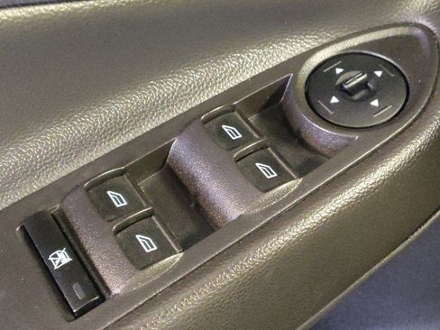 Used 2015 Ford Escape SE AWD/4WD image 27